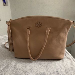 Tory Burch Tote bag in great condition.